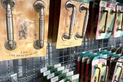 Get Crafty with Artistic DIY Crafts in Na Chaluai 