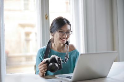 Sales Social Media Specialist